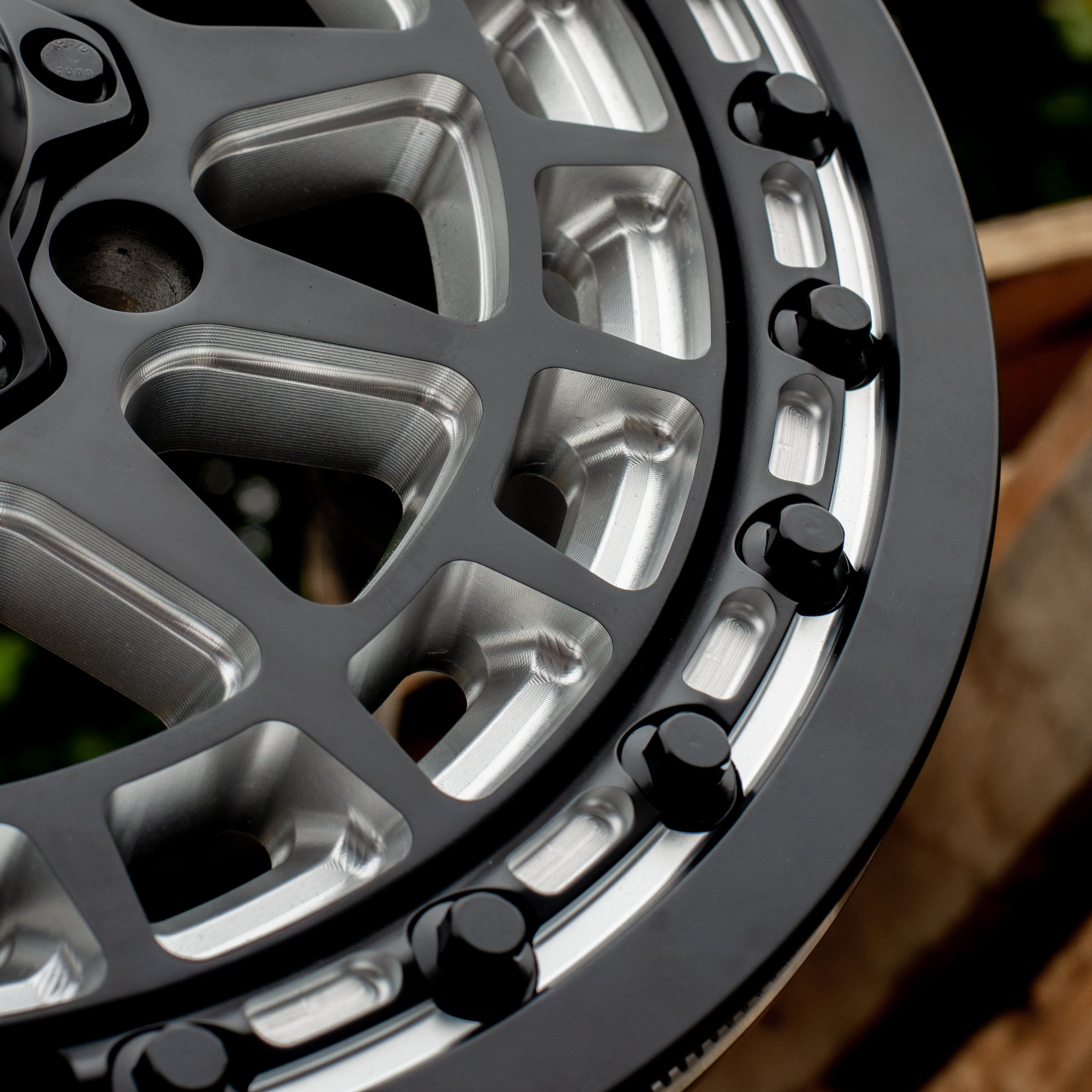 Outlaw 6R Beadlock | Satin Black Contrast Cut - J.I. MOTORSPORTS 626